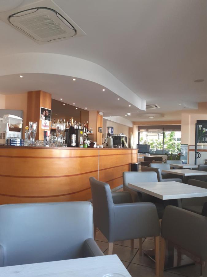 Hotel Prater Cesenatico Buitenkant foto