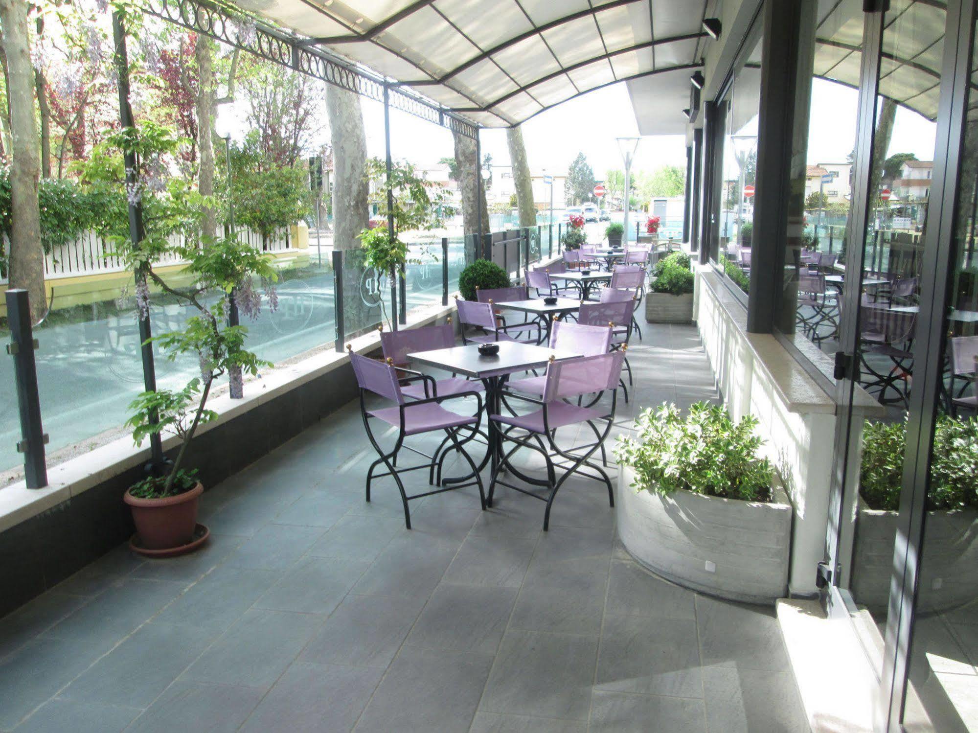 Hotel Prater Cesenatico Buitenkant foto